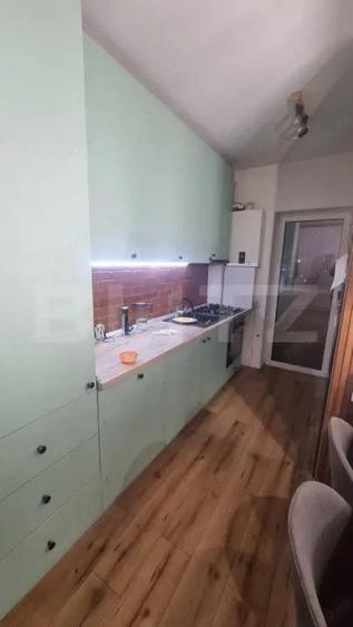 Apartament cu 3 camere semidecomandat în Central