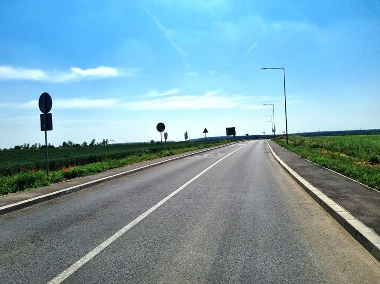 Teren Construcții intravilan de 1200 mp, în Brănești