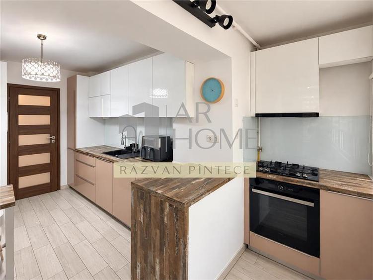 Apartament cu 3 camere decomandat, mobilat în Cantacuzino