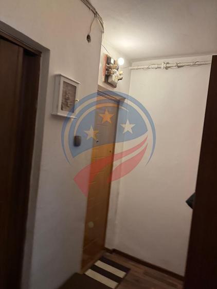 APARTAMENT 2 CAMERE , PARTER. ZONA SCOALA 22 - 16