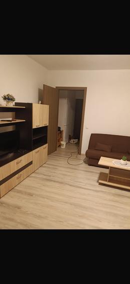 Apartament cu 2 camere semidecomandat în Cedonia