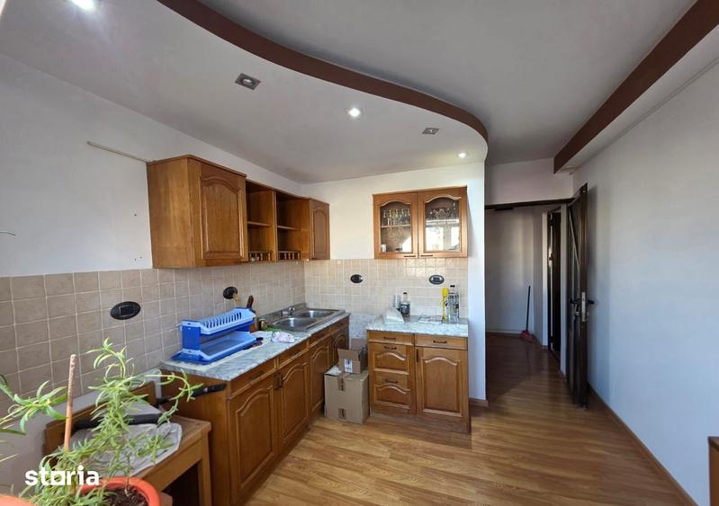 Apartament cu 2 camere decomandat în Central