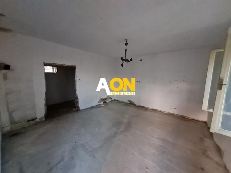 Casă individuală cu 2 camere cu Canalizare în Pâclișa