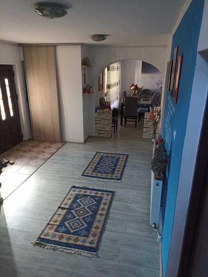 Casă cu 4 camere în Vărsătura
