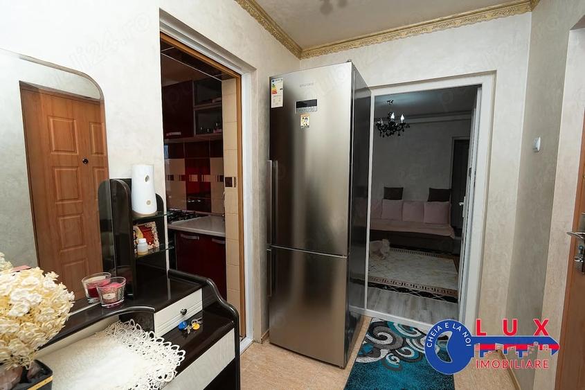Apartament cu 3 camere decomandat în Babadag