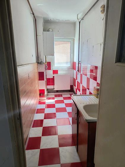 Garsonieră decomandată în UTA