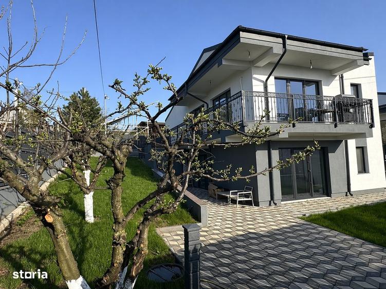 Casă cu 4 camere în Tomești