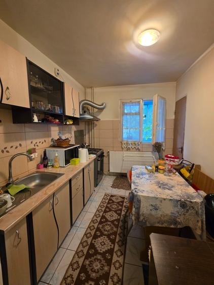 Apartament cu 2 camere decomandat în Rahova