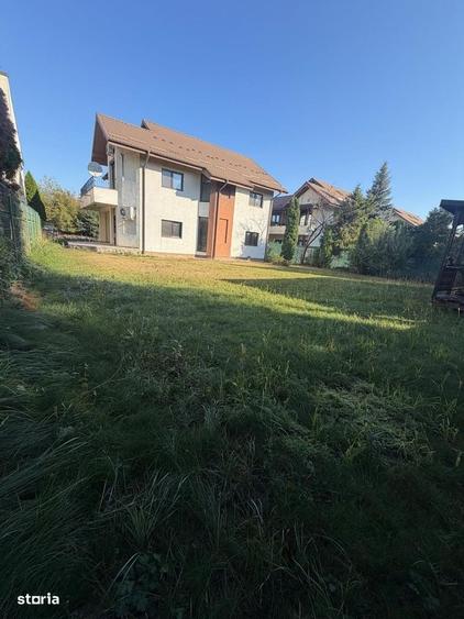 Casă cu 4 camere cu Teren 600 Mp în Calea Moldovei