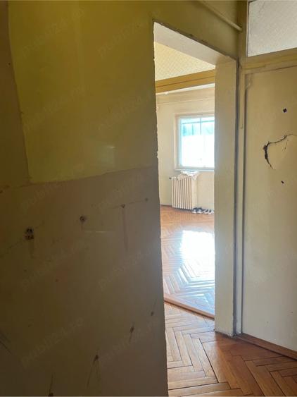 Apartament cu 3 camere decomandat în Zorilor