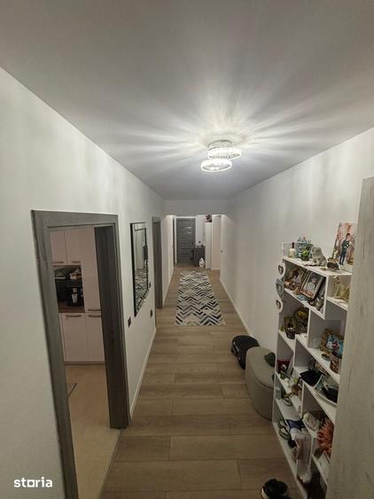 Apartament cu 3 camere în Bariera Vâlcii
