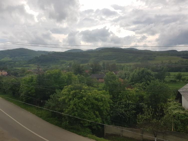 Casă individuală cu 5 camere cu Teren 2100 Mp în Șimișna