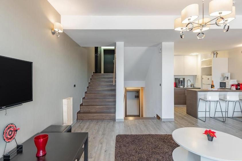 Apartament cu 3 camere decomandat în Poiana Brașov