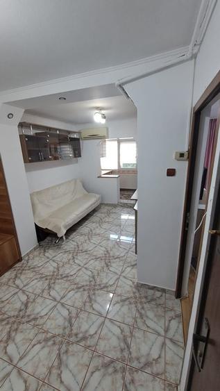 Apartament cu 2 camere decomandat în Lipovei