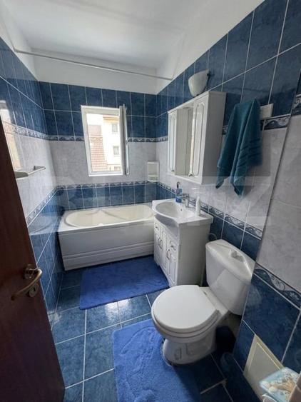 Apartament cu 2 camere semidecomandat, mobilat în Florești