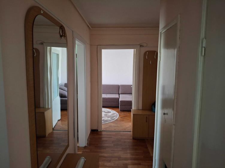 Apartament cu 2 camere decomandat în Cedonia