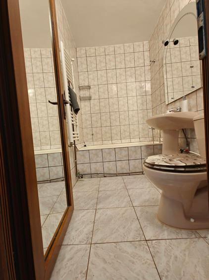 Apartament cu 2 camere semidecomandat în Piața Unirii