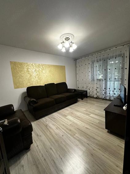 Apartament cu 2 camere decomandat în Centru Civic