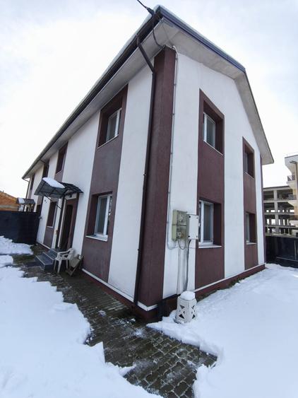 Casă cu 5 camere cu Teren 300 Mp în Mihai Bravu