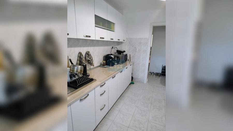 Apartament 3 camere decomandat zona FSGA - 1