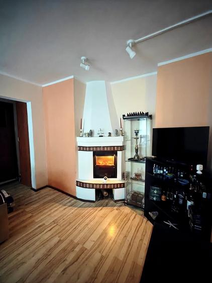 Apartament cu 3 camere semidecomandat în Central