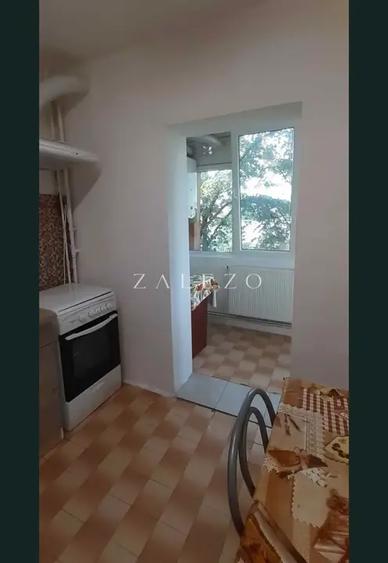Apartament cu 2 camere decomandat, mobilat în Complex Studențesc