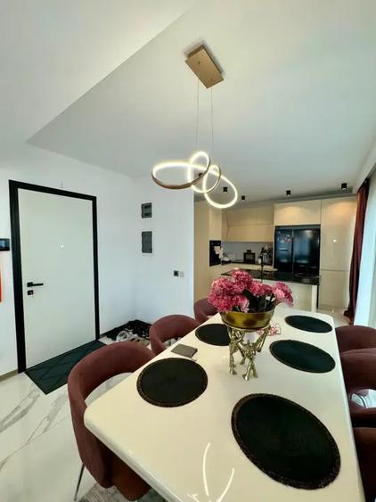 Apartament cu 3 camere decomandat, mobilat în Ultracentral