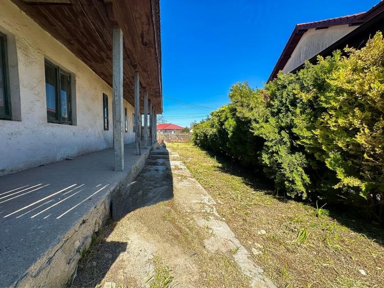 Casă individuală cu 5 camere cu Canalizare în Tuzla