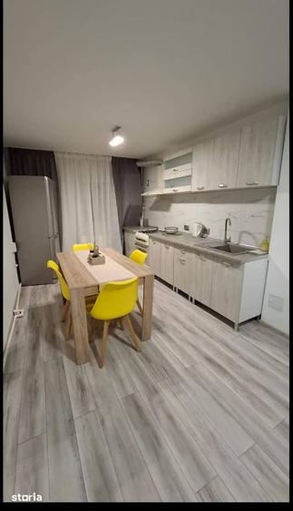 Apartament cu 3 camere decomandat în 1 Mai