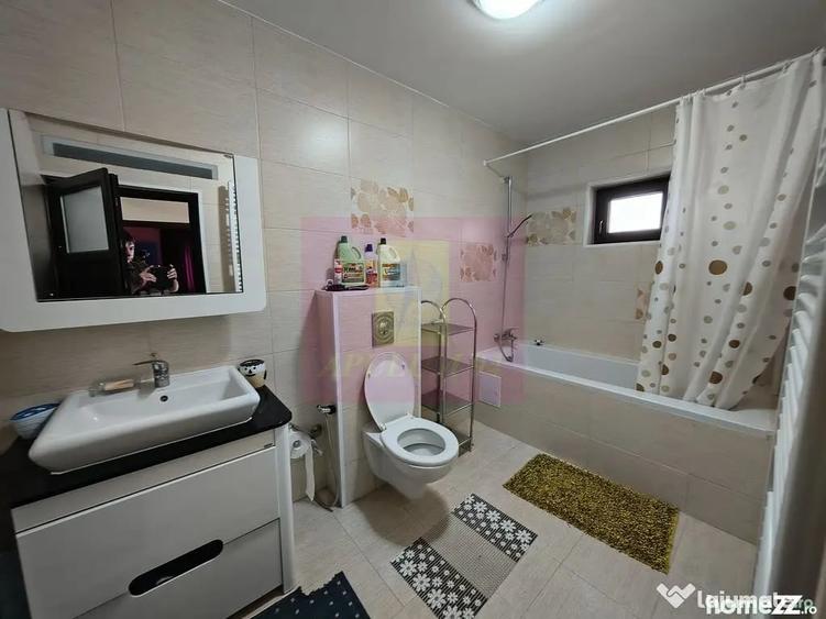 Casă cu 5 camere cu Teren 373 Mp în Afumați