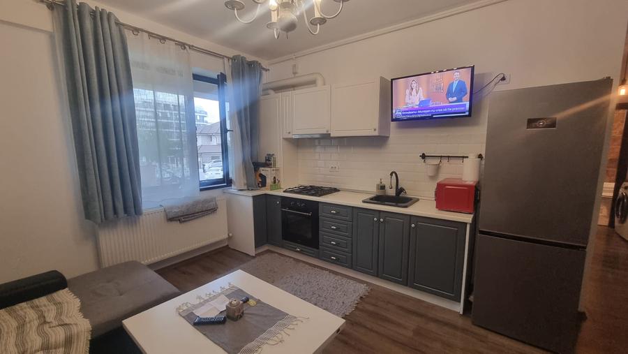 Apartament cu 2 camere decomandat în Tomis Plus