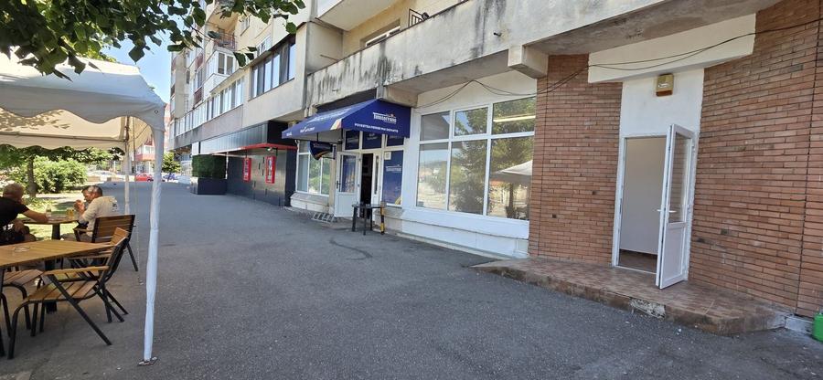 Spațiu comercial, de 48 mp, în Central