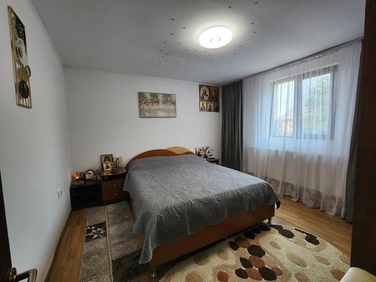 Casă individuală cu 5 camere cu Teren 513 Mp în Cug