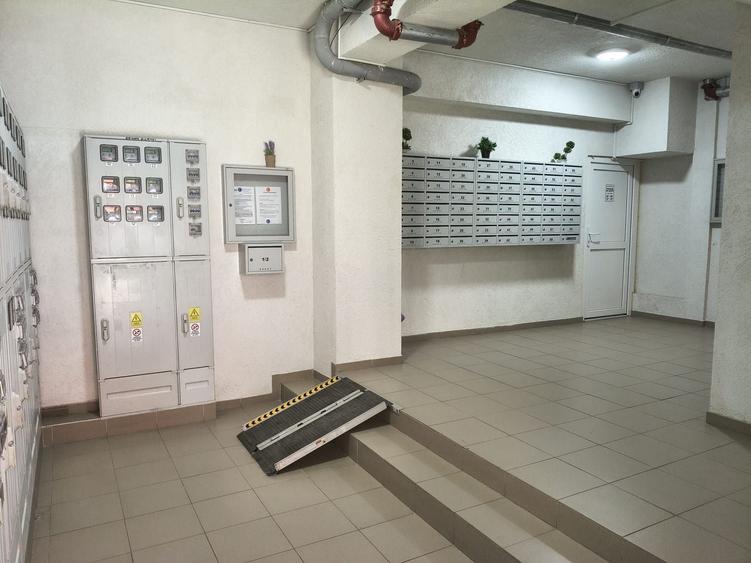 Apartament cu 2 camere decomandat, mobilat în Apărătorii Patriei