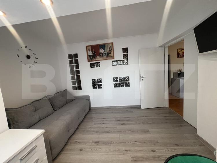 Apartament cu 3 camere decomandat, mobilat în Florești