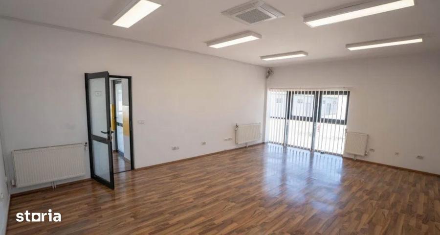 Spațiu comercial, de 592 mp, în Florești