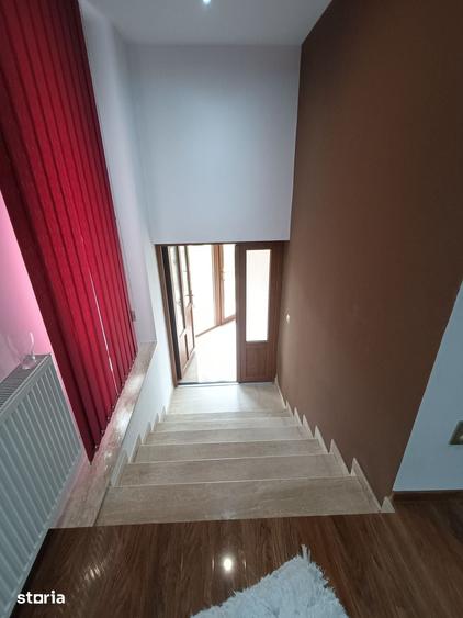 Casă cu 3 camere cu Teren 1760 Mp în Meteș