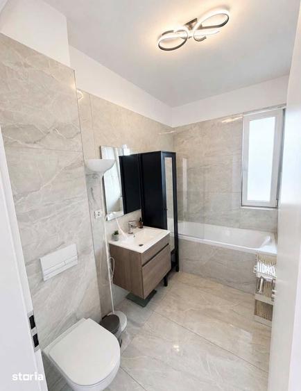 Apartament cu 2 camere semidecomandat în Ghiroda