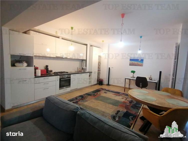 Apartament cu 4 camere decomandat în Central
