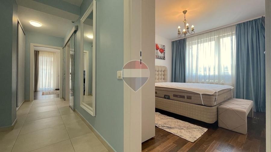 Apartament cu 3 camere decomandat, mobilat în Tractorul