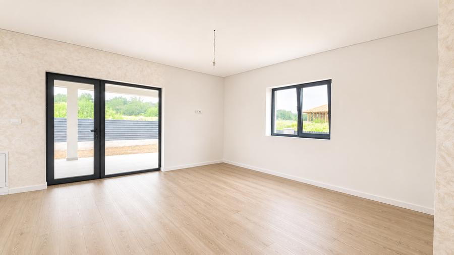 Casă individuală cu 3 camere cu Teren 400 Mp în Miroslava