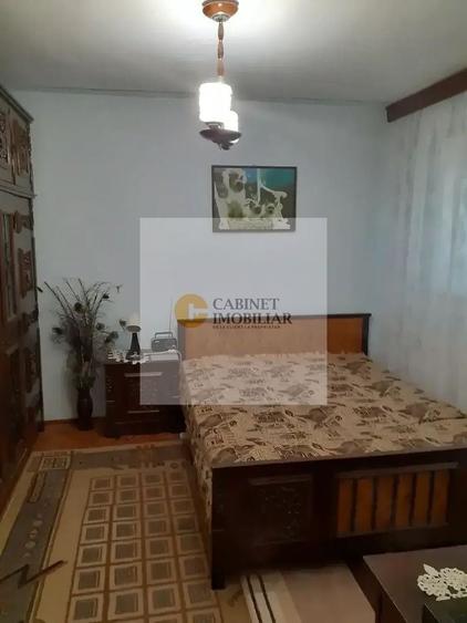 Apartament cu 2 camere semidecomandat, mobilat în Universitate