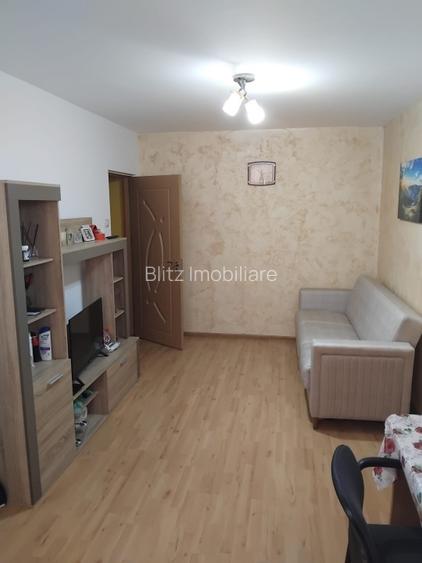 Apartament 2 camere, 34 mp, zona Craiovita Nouă