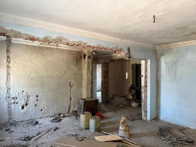 Apartament cu 3 camere decomandat în Năruja