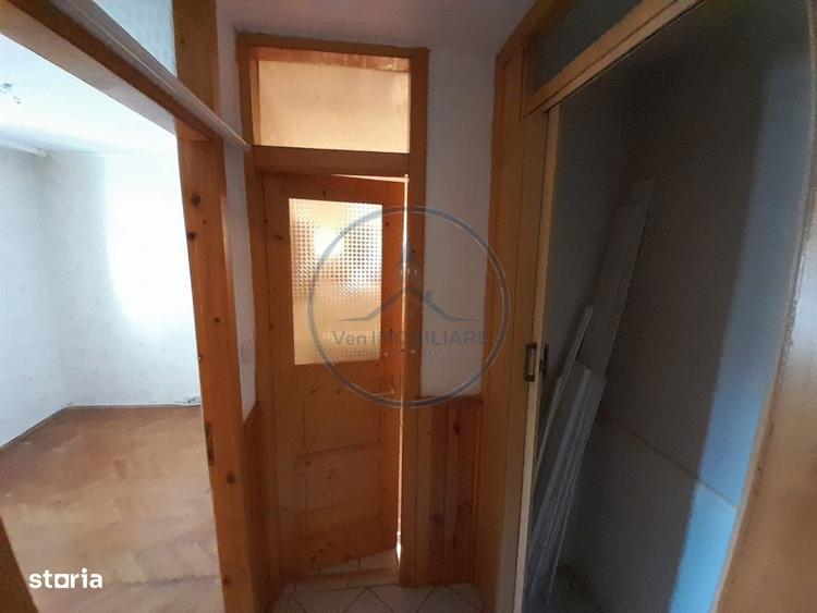 Apartament cu 4 camere, mobilat în Independenței