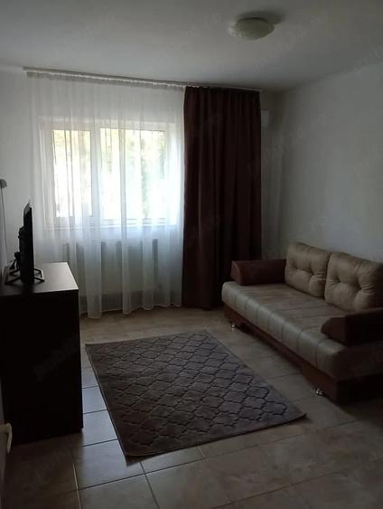Garsonieră decomandată în Central