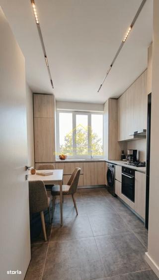 Apartament cu 3 camere decomandat în Titan