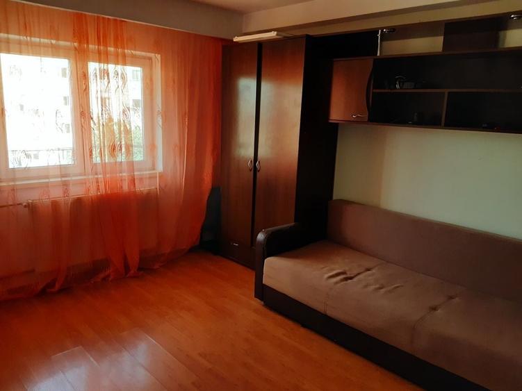 Garsonieră decomandată în Drumul Taberei