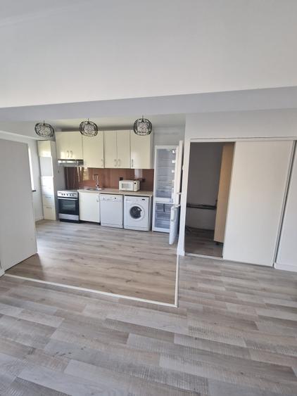 Apartament cu 3 camere în Tineretului