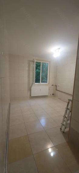 Apartament cu 2 camere decomandat în Drumul Taberei